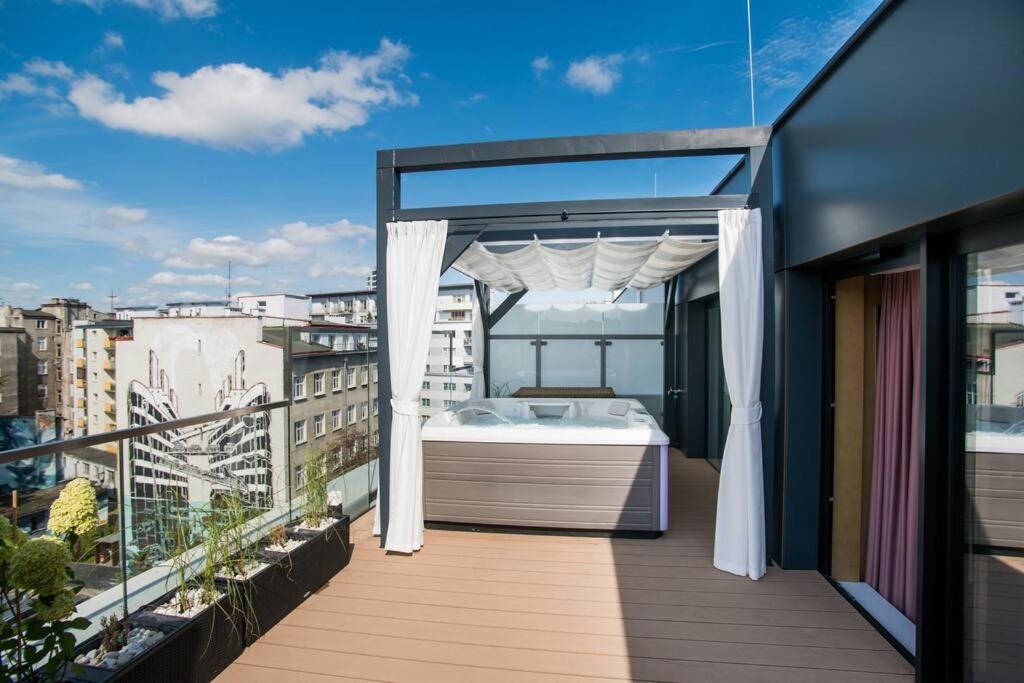 דירות גדינייה Luksusowy Penthouse Z Jacuzzi I Widokiem Na Morze מראה חיצוני תמונה